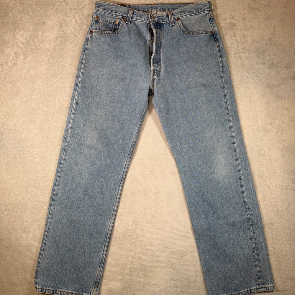 Vintage‎ Levis 501 Jeans Made in USA Light Wash Button Fly 35x30 501-0193 Mens